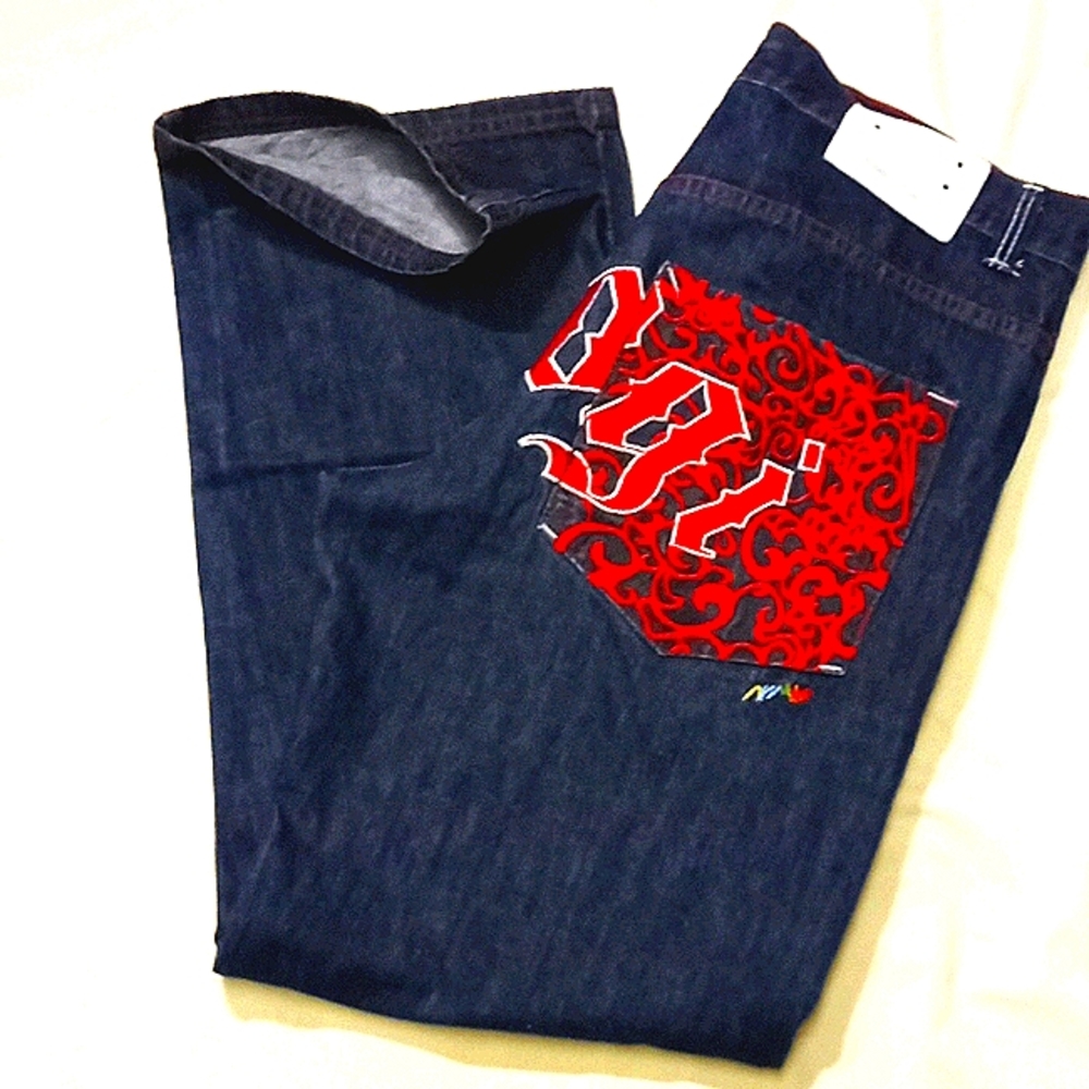 COOGI jeans w/red embroidery 36x34